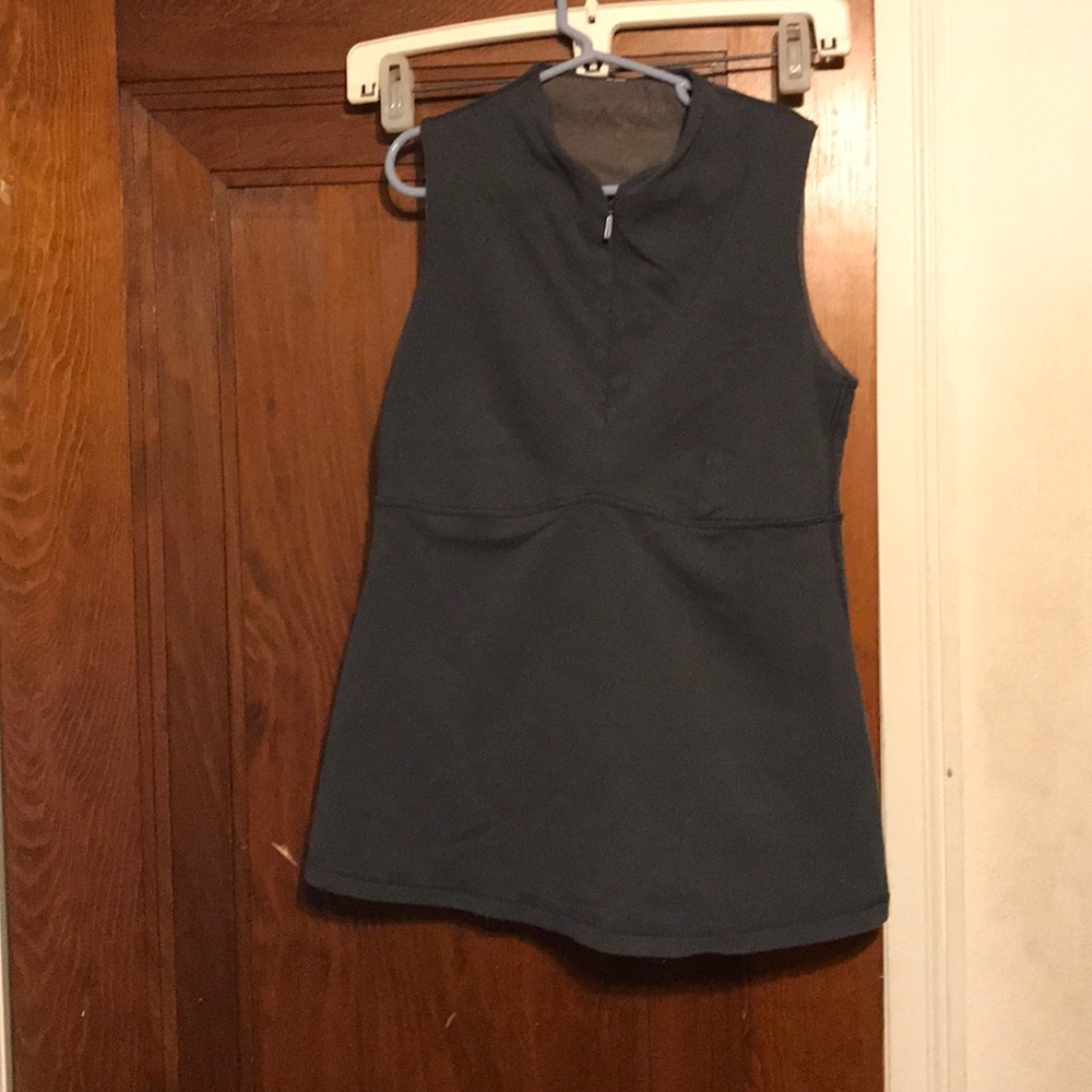 XS lululemon workout top